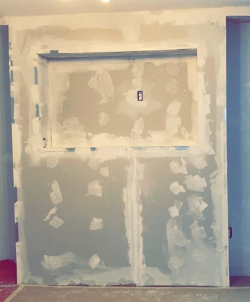 Before painting - showing room needing paint job